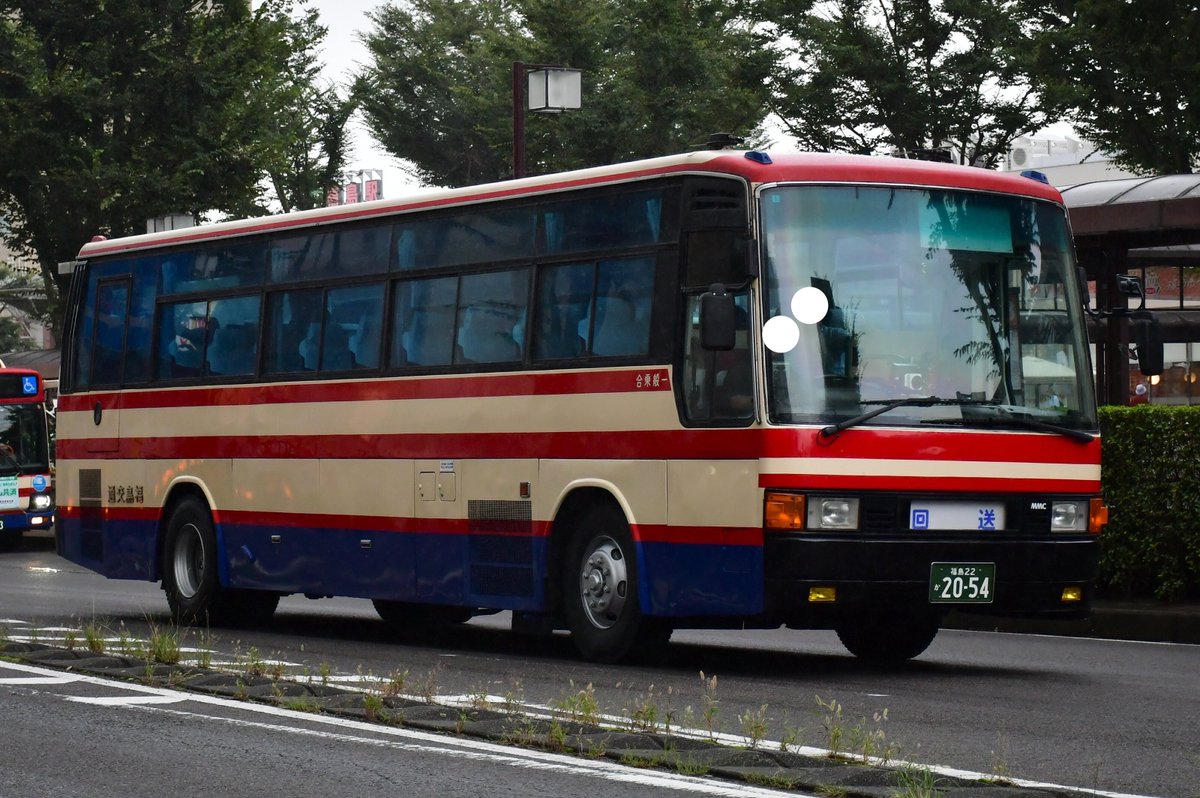 senrin65_195's tweet photo. 2026/9/26(土)
福島交通　福島駅前
福島22か2054(郡山)    U-MS726S(1991年製)

自分の身近な地域ではここまで古いバスがもういないのでよく今もメンテナンスして走っているなーというのが第一印象でした https://t.co/PfWRj2IXT8