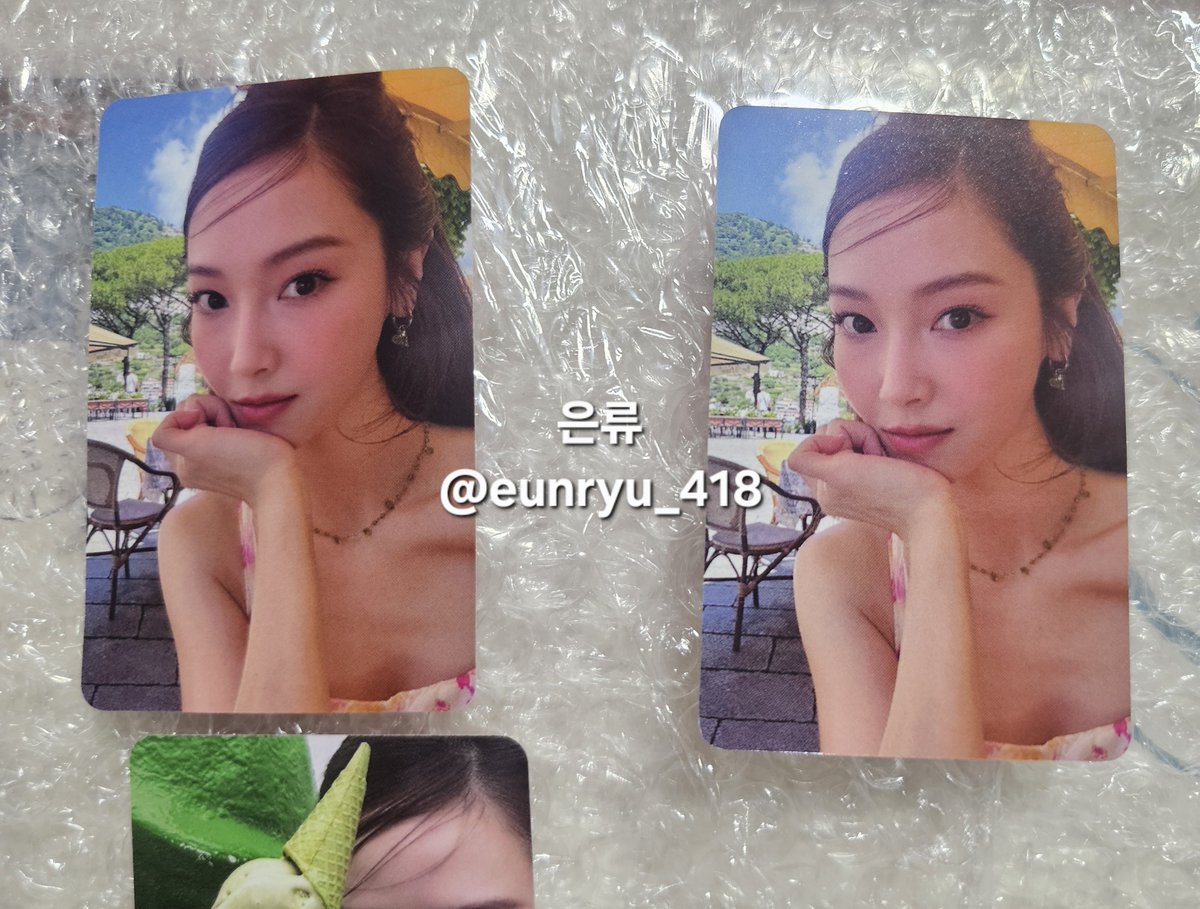 eunryu_418's tweet photo. 제시카 포토북 중복...
하나 교환 하실분..?? https://t.co/X5jj5G8hf3
