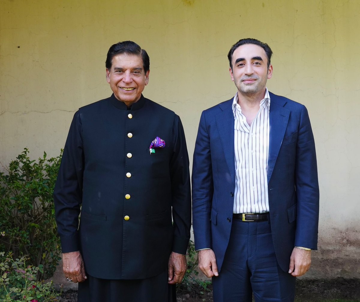 MediaCellPPP's tweet photo. اسلام آباد: پاکستان پیپلزپارٹی کے چیئرمین بلاول بھٹو زرداری سے پی پی پی پنجاب کے صدر اور سابق وزیراعظم راجہ پرویز اشرف کی زرداری ہاؤس میں ملاقات ہوئی، اس موقع پر سیاسی امور پر بات چیت کی گئی۔
@BBhuttoZardari https://t.co/TabKzzpKIE