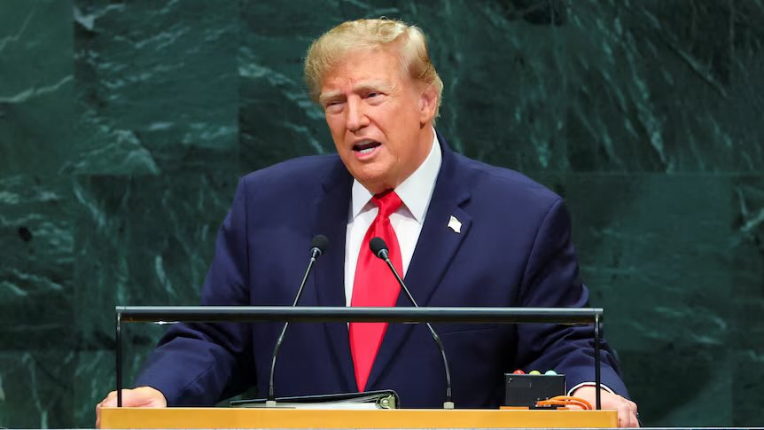 coinacademy_fr's tweet photo. 🚨 Trump rejette le plan iranien sur le détroit d’Ormuz, selon le WSJ.

Téhéran proposait de rouvrir le détroit et de mettre fin aux combats régionaux sous 7 jours.

Trump aurait indiqué à ses conseillers que les bombardements américains pourraient reprendre après les élections de mi-mandat de novembre.

Toujours pas de fin du conflit en vue ? 🥲