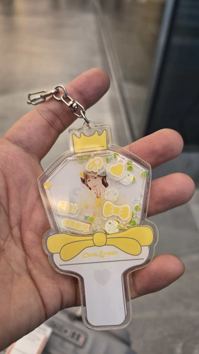 dpdla1371's tweet photo. @yuu_saku_cs 楽しみです! そしてもし「さく」ちゃんがふりが好きなら、韓国のポップアップで買ったキーリングをプレゼントしたいのですが、大丈夫でしょうか? https://t.co/l9ywj0BFUG