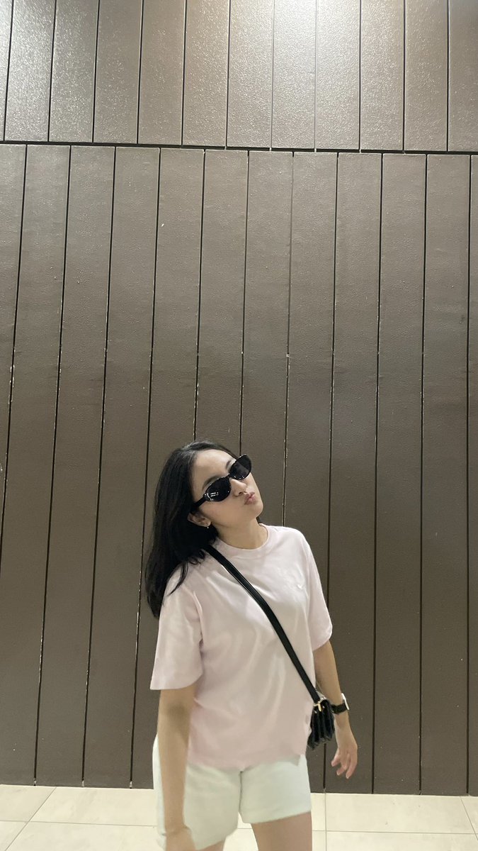 dailyevee's tweet photo. mana aunty-uncle keren itu? 🕶️💅💕

2004 ikutt https://t.co/P5v3FEZxeT