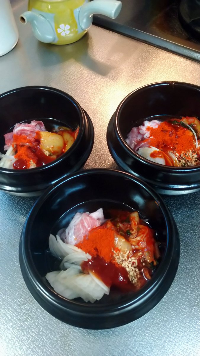 moni_manma's tweet photo. 純豆腐＆生もずくキムチ＿＿＿＿＿
桃屋のキムチの素でもずくキムチに
長女が思いの外食いついたッ😎🤟 https://t.co/Xrs3Eh9S3z