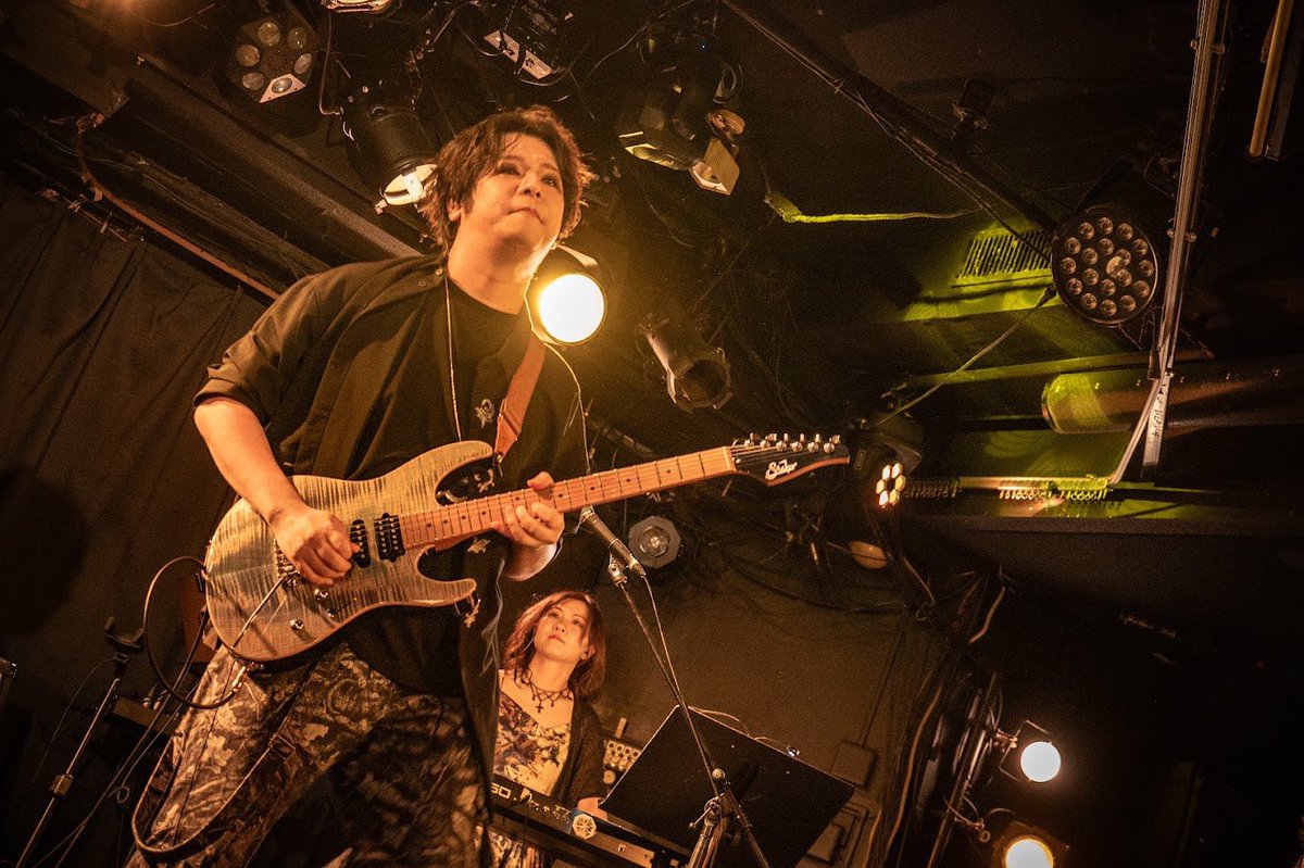 Chiwaxxx1's tweet photo. 素敵なお写真をたくさんいただきました！

バンドマンが欲しい画角や雰囲気をとてもうまく切り取っていただいて感謝です✨

Photo by @y_ma_0912 
ありがとうございます😊 https://t.co/u2fw6flqx3