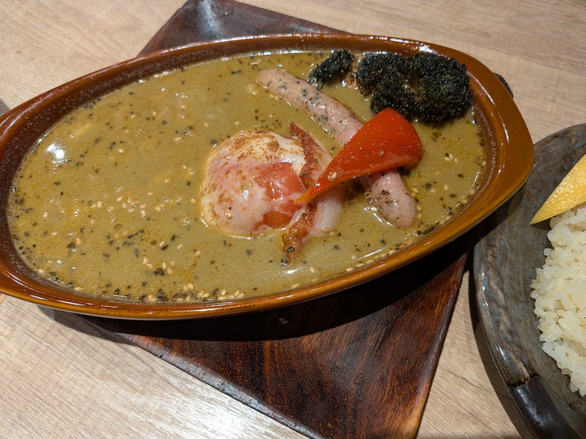 alun_dawn's tweet photo. スープカレーを食べます https://t.co/IyvYYCmjyE