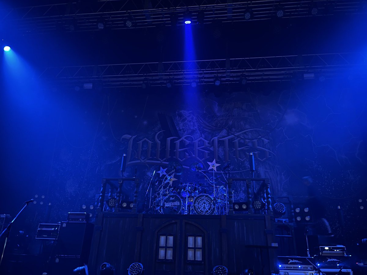 hukuo3018's tweet photo. 仙台、金沢、新潟、東京2日間参戦したけど、どこも最高だった！
余韻に浸りながら次のイベントまで頑張ろう✨
あ、早速SHINING応募した！
＃LOVEBITES https://t.co/ZjTbvlmvVY