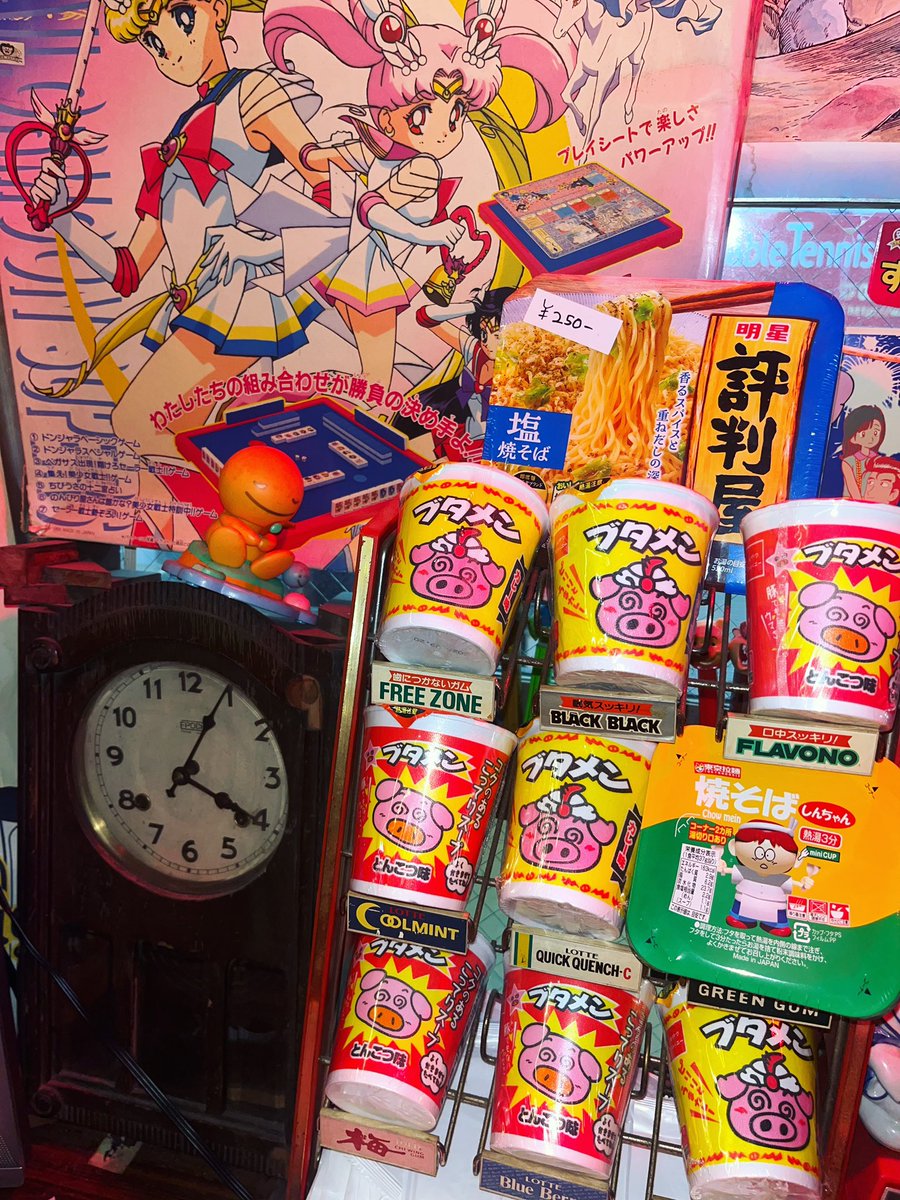 usagidouzz's tweet photo. ウサギ堂ZZです🐰⋆✦
本日は土曜なので！19時から朝5時までビッシバシ営業しますよ〜(´✪ω✪`)
そして今日は久しぶりにウエが出勤してくれます!!
ラストはナナコが待ってるｿﾞ〜 𖤐˒˒
⁡
今日出勤前にベッドが届いたんですが、
めちゃくちゃ重いし何故か分解されて届いてるし、でかいから場所取るし https://t.co/f3Tro9Zp1z