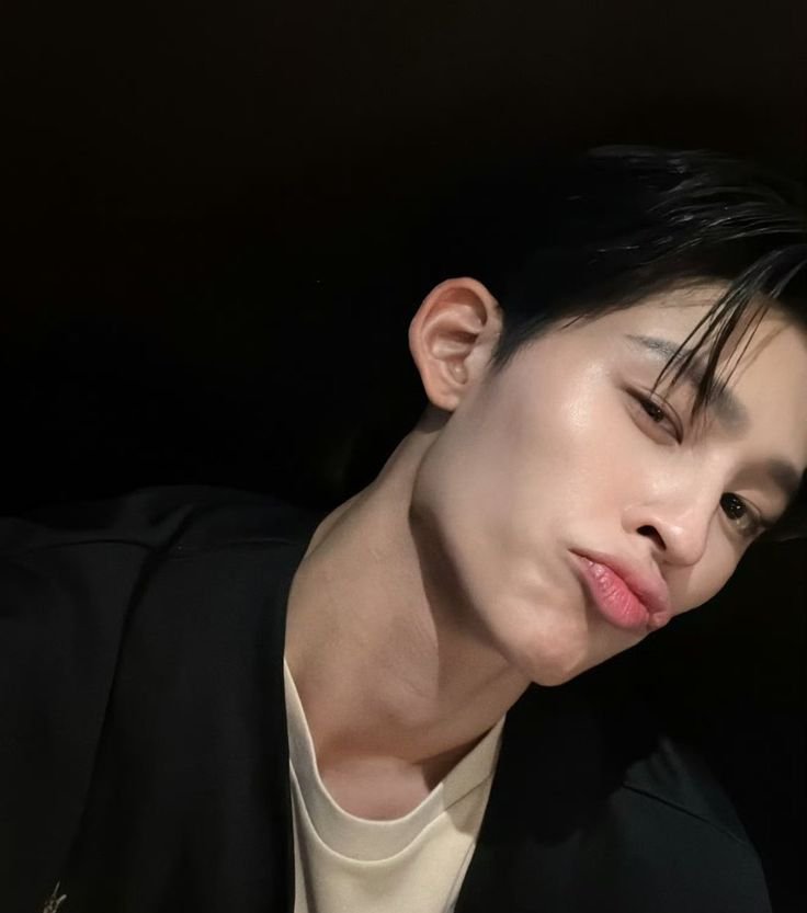 jgryzault's tweet photo. ✷ day 9
Enlo! I'm gryz not new to #stantwt pero bago sa #bltwt, and I'm looking for moots!

— 08 | filo/eng | they/them | 🇵🇭
— mains: #dewtee #winnysatang #nuthong #offgun #polcafam
— caratzence too! 

♡ or ↻ are appreciated !

tags: #moots #blmoots #moothunt https://t.co/XuC4aHuY9B