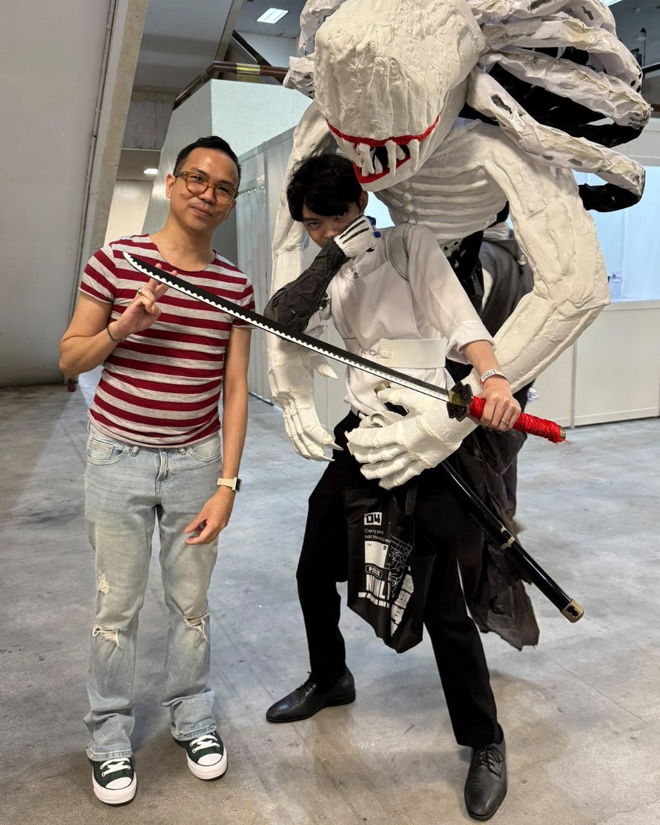 SyimanSyareman's tweet photo. Just casually making new friends at #AnimeFestPlus2026 😂⚔️
Had such a fun time today! Big thanks to @comicfiesta for putting this together ✨ Happening NOW, 26–27 Sept at WTC KL.
#AnimeFestPlus https://t.co/kxSNdW5rQR