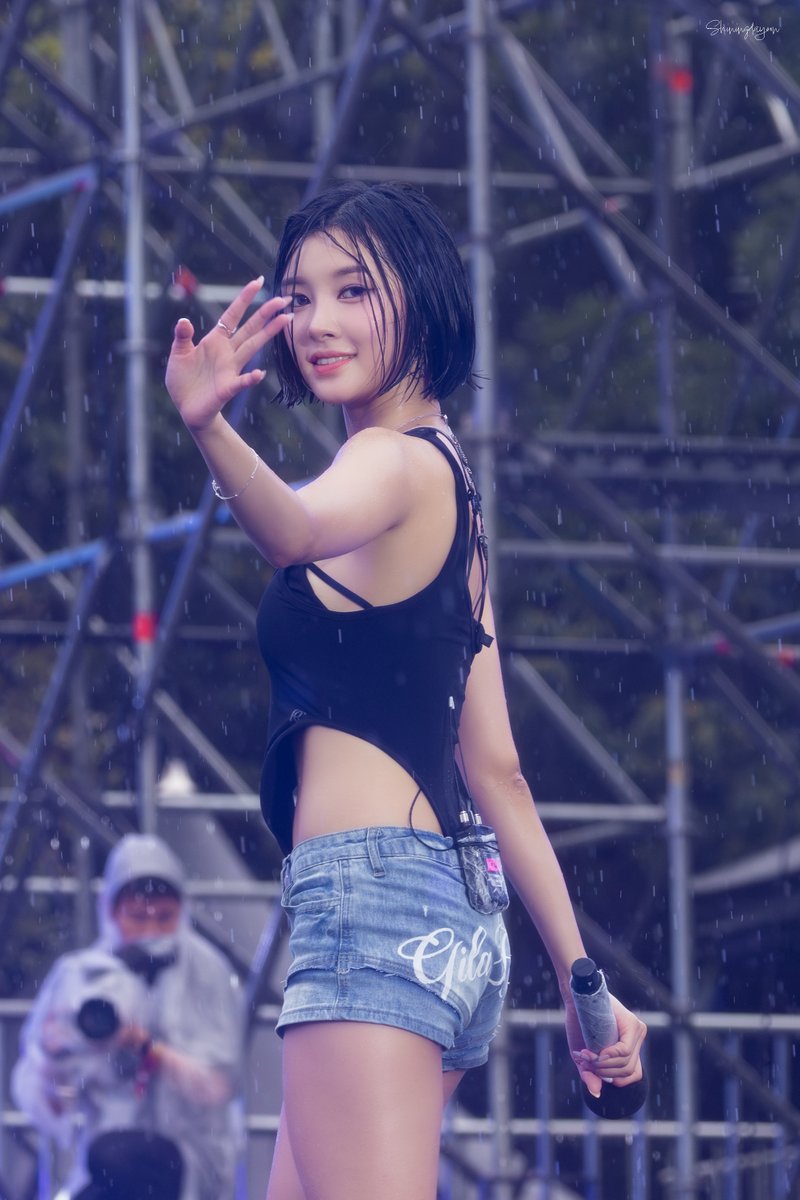 shiningdayeon's tweet photo. 260822 CassCool Festival HQ
오늘 공연도 화이팅!!
#Kep1er #김다연 #ダヨン #케플러 #DAYEON https://t.co/nyTtmWx7oo
