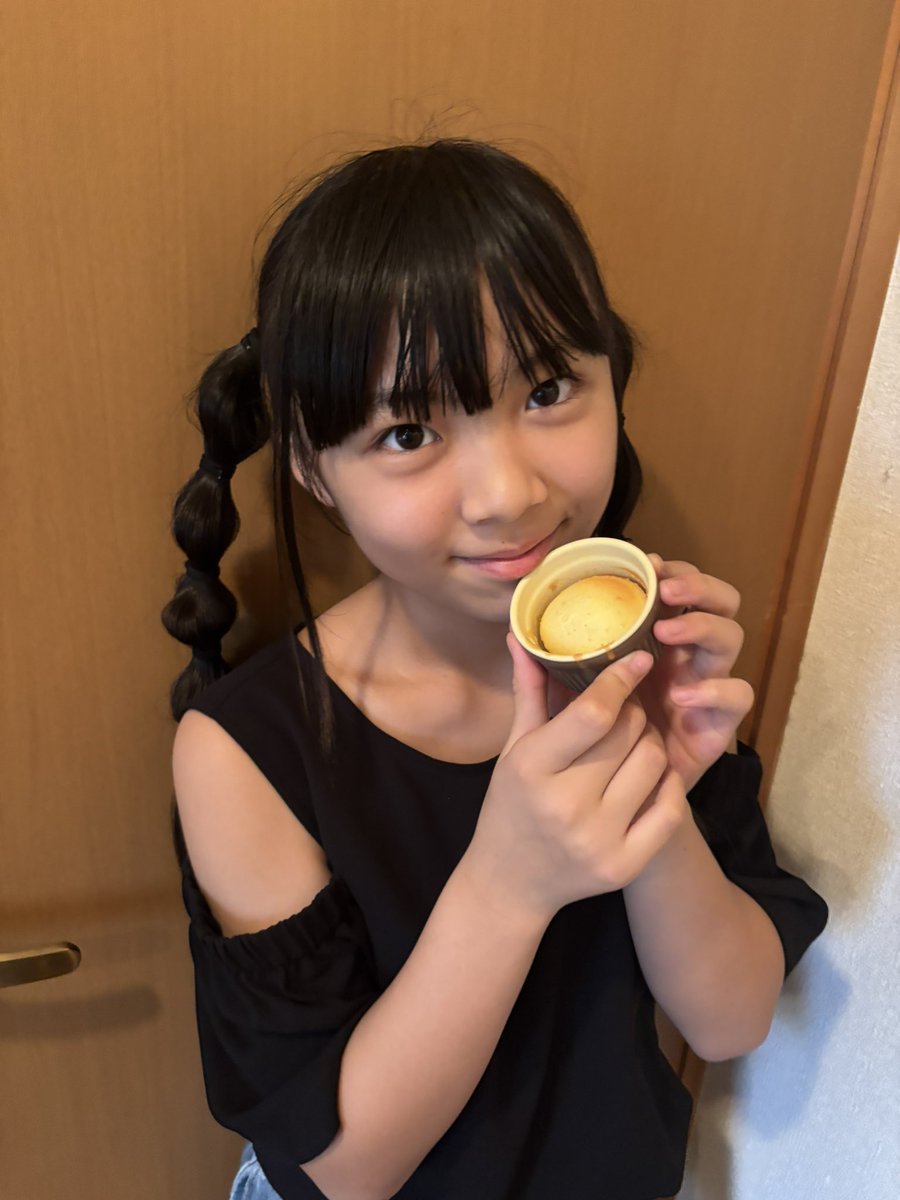 YumenoToa's tweet photo. おつとあ🧡
カップケーキ作ったよ🧁💕
明日のライブは出演するので、来てくれたら嬉しいです✨

#ねこたいがー
#夢乃叶愛 https://t.co/BNbJaOTNt6