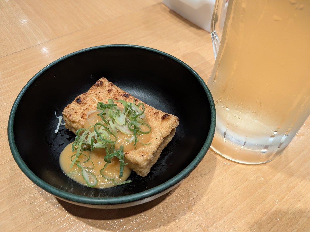 yset0's tweet photo. 赤垣屋なんばウォーク店
大仁店長にめぐちゃんありがと！
めぐちゃん可愛いすぎる！
私）元気かー？
めぐちゃん）見ての通り〜
逆に元気もらえた〜 https://t.co/wqNMR8bSj2