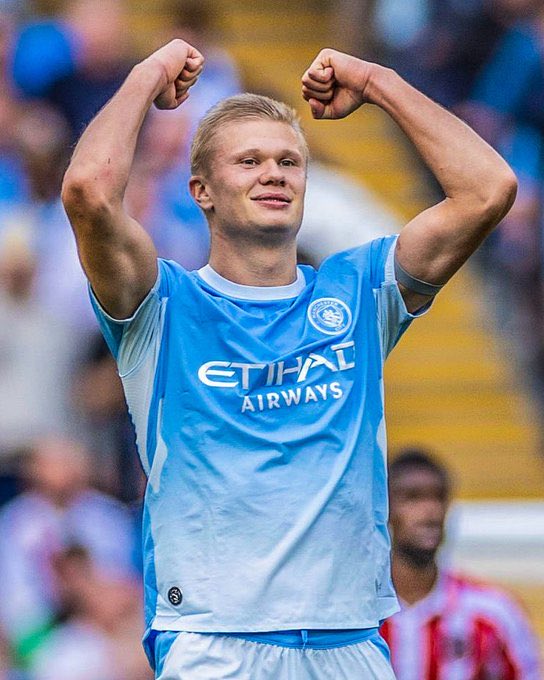 centregoals's tweet photo. 🚨🚨| NEW: Erling Haaland does 𝐍𝐎𝐓 have a clause in his contract with the club in the event of 𝐑𝐄𝐋𝐄𝐆𝐀𝐓𝐈𝐎𝐍 or any other circumstances. 📝❌

[@sport via @BBCMOTD] https://t.co/6FmgQevzB3