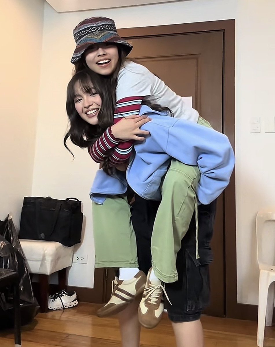 teamlellaofc_'s tweet photo. Excited to meet Lily and Ate Joey! 🤩💜

https://t.co/HsVm3Lf9s2

#LellaFord | @lellaford_ 
#JuanAndLilyRunForSK https://t.co/gcYfo6GDXT