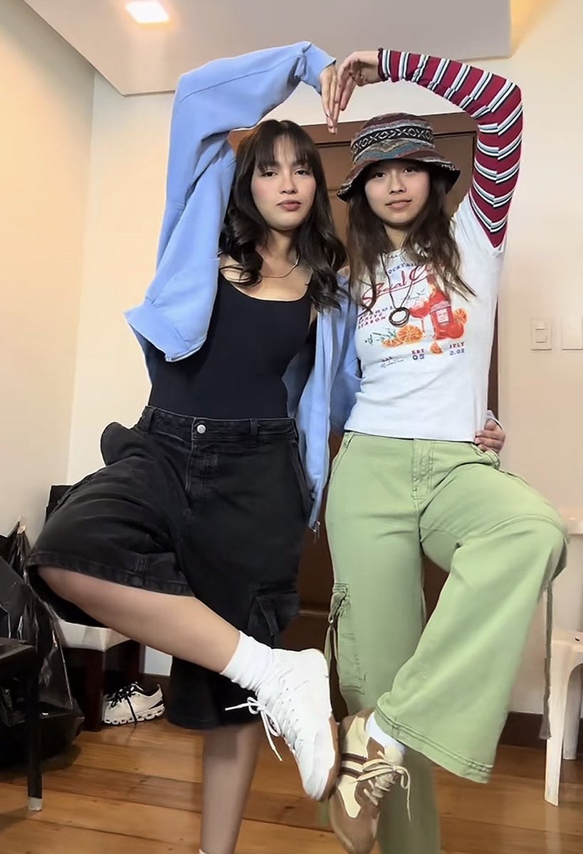 teamlellaofc_'s tweet photo. Excited to meet Lily and Ate Joey! 🤩💜

https://t.co/HsVm3Lf9s2

#LellaFord | @lellaford_ 
#JuanAndLilyRunForSK https://t.co/gcYfo6GDXT