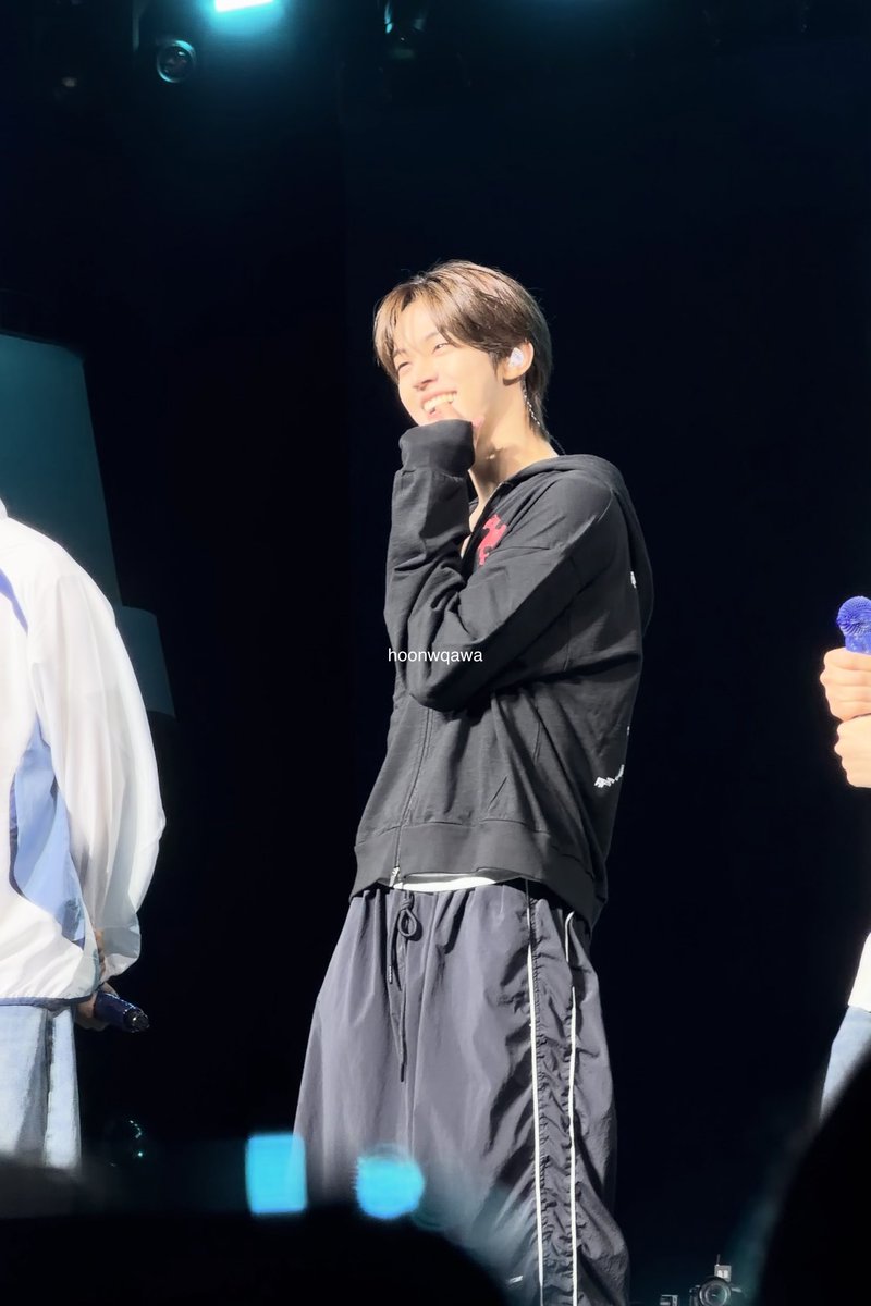 hoonwqawa's tweet photo. 앙탈하구 아가포즈 ㅜㅡㅜ #도훈 https://t.co/6TZdW5CODM
