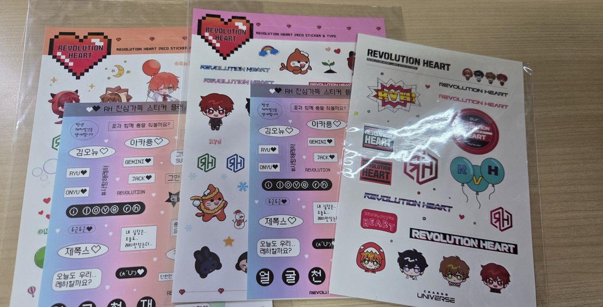 amori_95's tweet photo. 트리거 잭님 포카도 포함입니다
스티커는 낱개로 판매
와앙포카 제미니님 제외
※비공굿은 택배비만 받습니다.※
https://t.co/7Ni87bPHl4 https://t.co/xKcwhKimBd