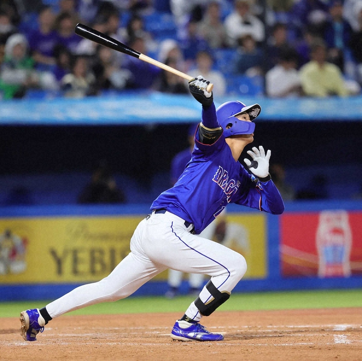gnomotoke's tweet photo. 中日　高卒2年目・森駿太がプロ初本塁打　昇格即「7番・三塁」で今季初出場　高梨から右越え3ラン（スポニチアネックス）-Yahoo!ニュース https://t.co/PXpohRpglX

将来の中軸候補として期待される中日・森駿が、記念すべきプロ初本塁打を放った。 https://t.co/HkHspiB5n2