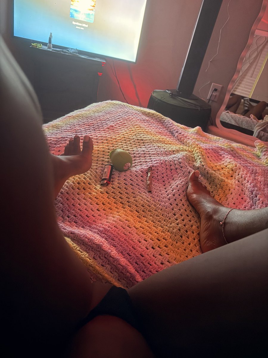 novaExplicit's tweet photo. I need an eater🥺🍫? https://t.co/VS6AXePGvk