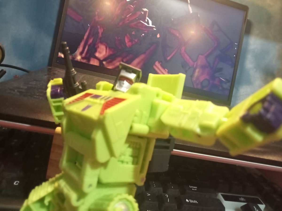 Tristoonz's tweet photo. Before a mine clearing he was killedozer

#transformers https://t.co/5v7g3xg29K