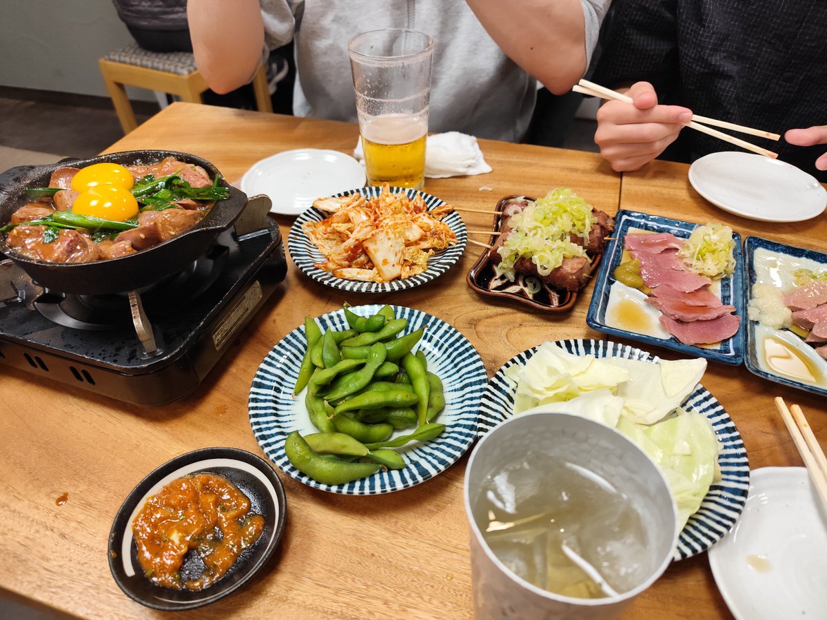 training_kouta's tweet photo. 新宿で飲んでる🐻💪💪 https://t.co/8stPoTEujt