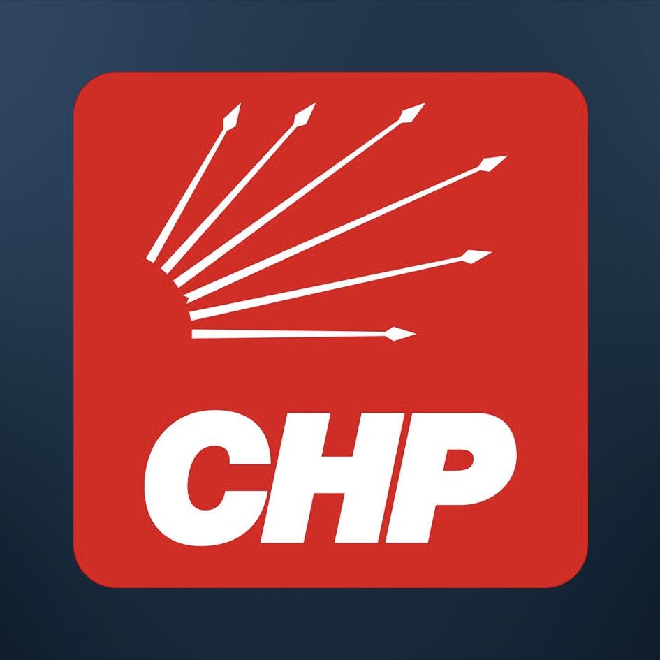 haberfilesi's tweet photo. CHP Genel Başkanı Kemal Kılıçdaroğlu, Bolu’da konuştu: 

"Milletvekilisin, bir süre sonra köşeyi dönüyorsun. 

Ya aldığın maaş belli ya! 

Yüzüne gözüne dursun ya, nereden çıktı bu? 

Belediye başkanı oluyorsun, bir süre sonra köşeyi dönüyorsun. 

Ya aldığın maaş belli, nasıl oluyor? 

Olmaz. Siyasetin ahlaki temellerinin atılması lazım.”