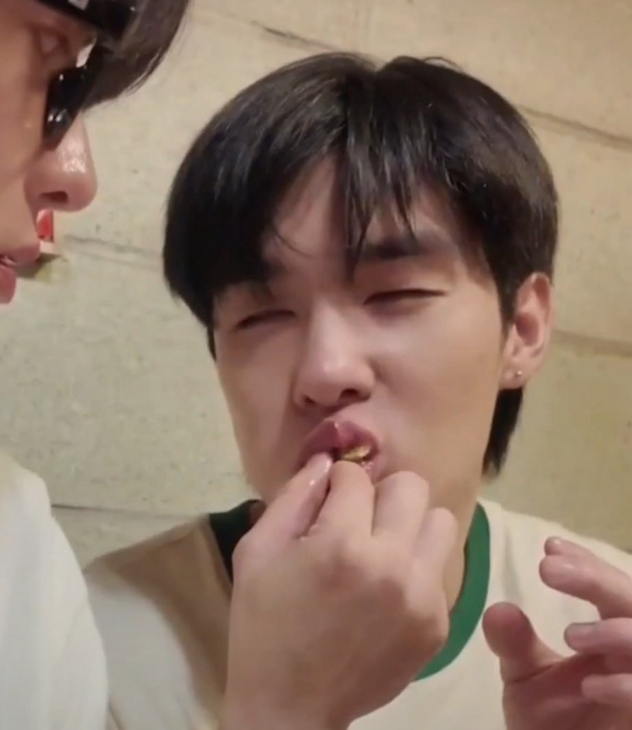 envii_uwu's tweet photo. ก้อน้องลูกตี๋น่ารักจิงๆ คัยก้อยากเปนมัมชี https://t.co/KThFYudfKo