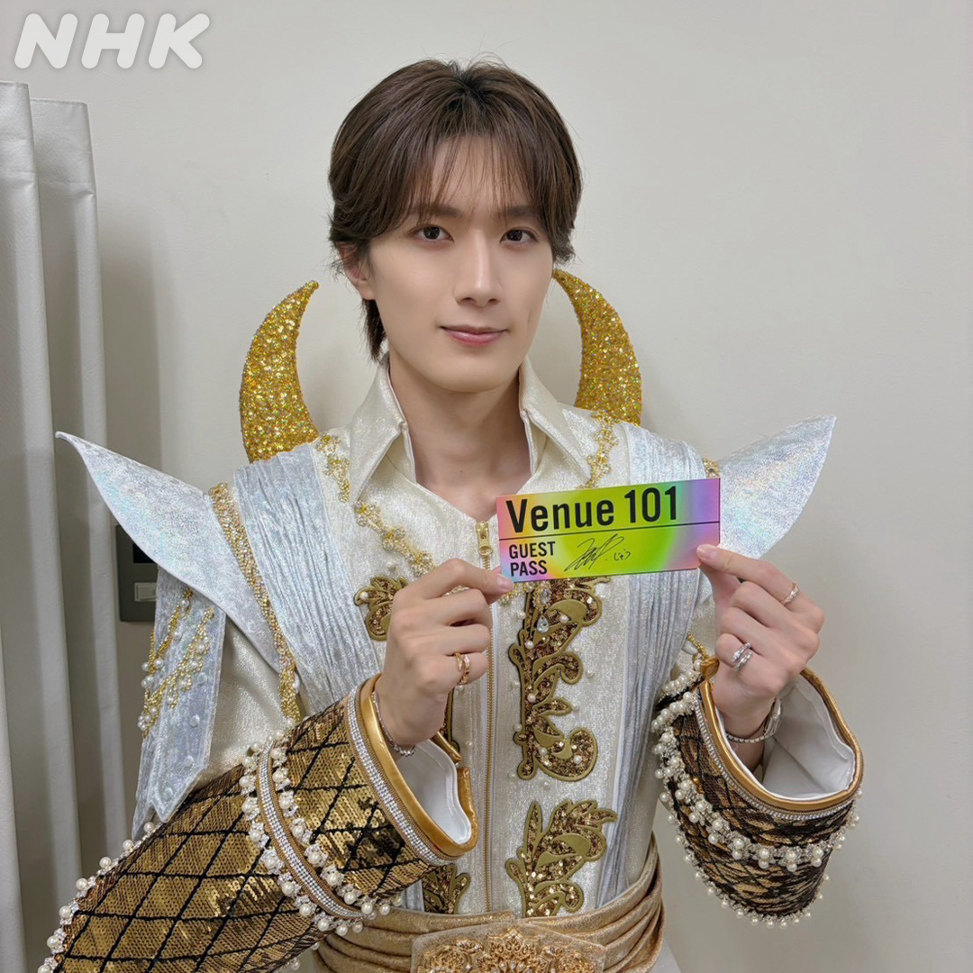 nhk_venue101's tweet photo. 📣このあと23:00~ #Venue101EXTRA 放送📡

配信はこちら👇
https://t.co/epeicL4KrD

🏫#新しい学校のリーダーズ / #TTTTOKYO
🩵#ONEW / #エイリアンズ
🎲#Da_iCE / #アンリミテッド
🍼#MILK / #時空超えてユニバース

番組パスにサインをいただきました📸 https://t.co/C7EcDeDRCV