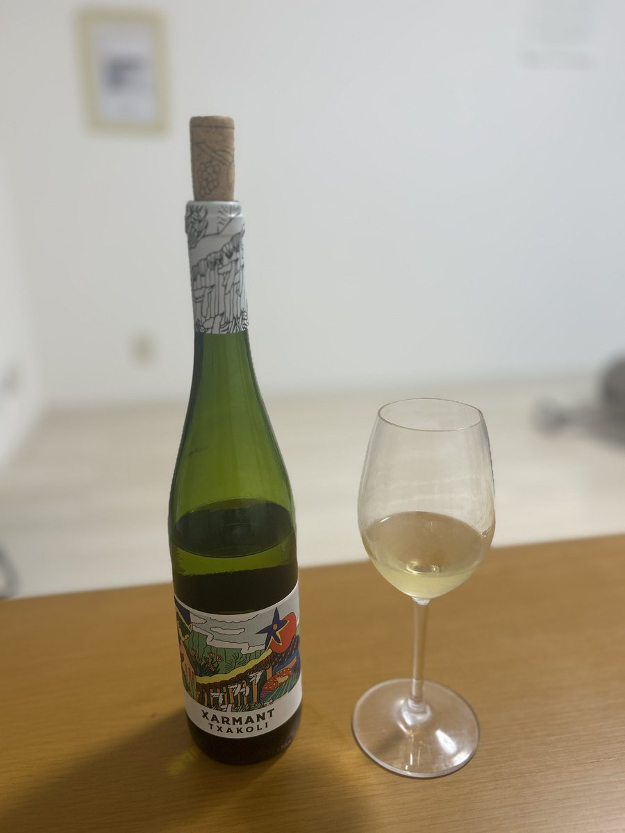 rabbit__English's tweet photo. vivino評価4だったけど私には酸味強くてあんまりでした😂(3000越えの評価数で4なので私の味覚の問題です😞)
迎え酒のせいかもですが。。 https://t.co/YcdsWYPocC