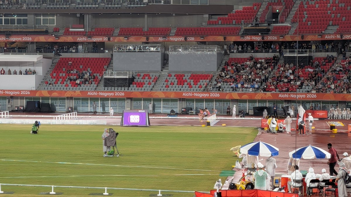 rikupapa48's tweet photo. さすがレジェンド福部選手
スタートから圧倒！

 #アジア大会 
 #アジア大会陸上 https://t.co/zmtzQgRBul