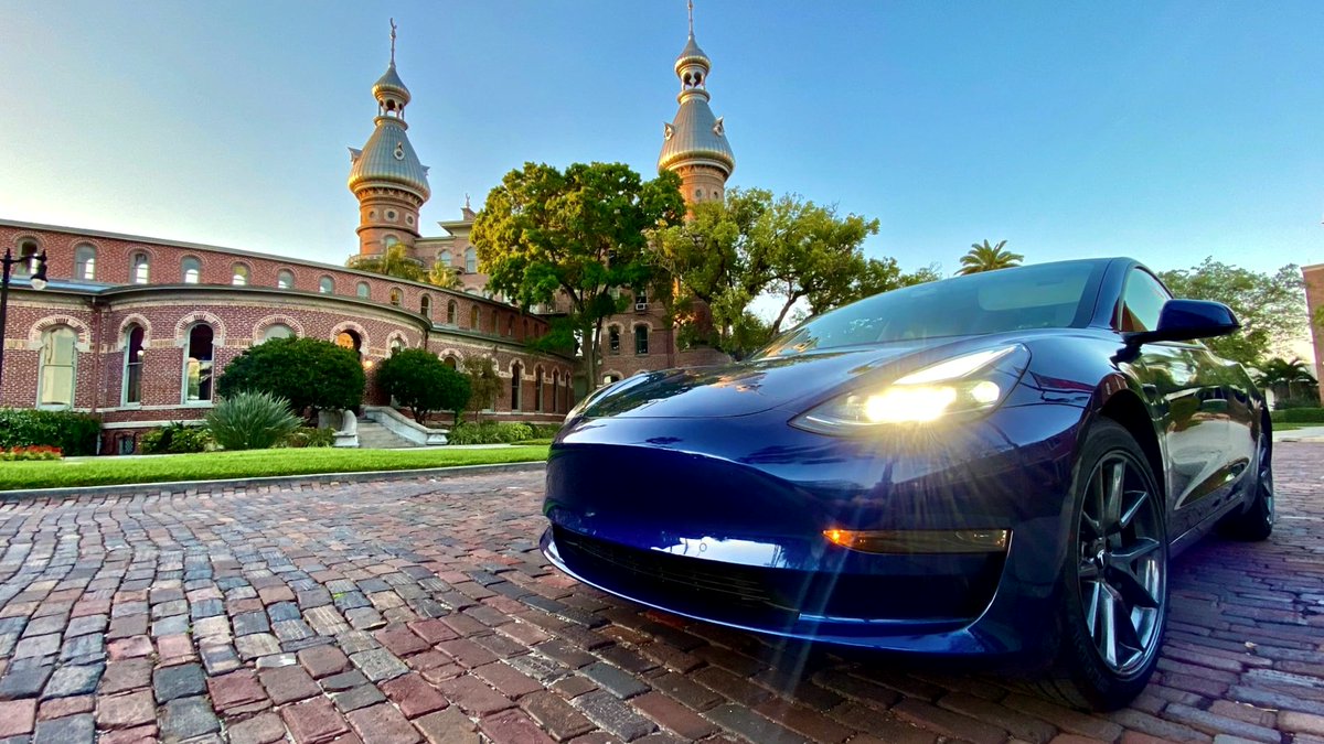 DonaldWhitcaji's tweet photo. Tesla Model 3
#ElectricCars #LENAMIUPLSLOVEEP3 https://t.co/LyIXot9hky