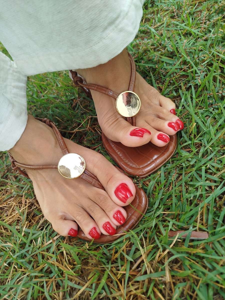 morenasilvafeet's tweet photo. Bom dia! 👣❤️ https://t.co/Yqw6zbUnEa