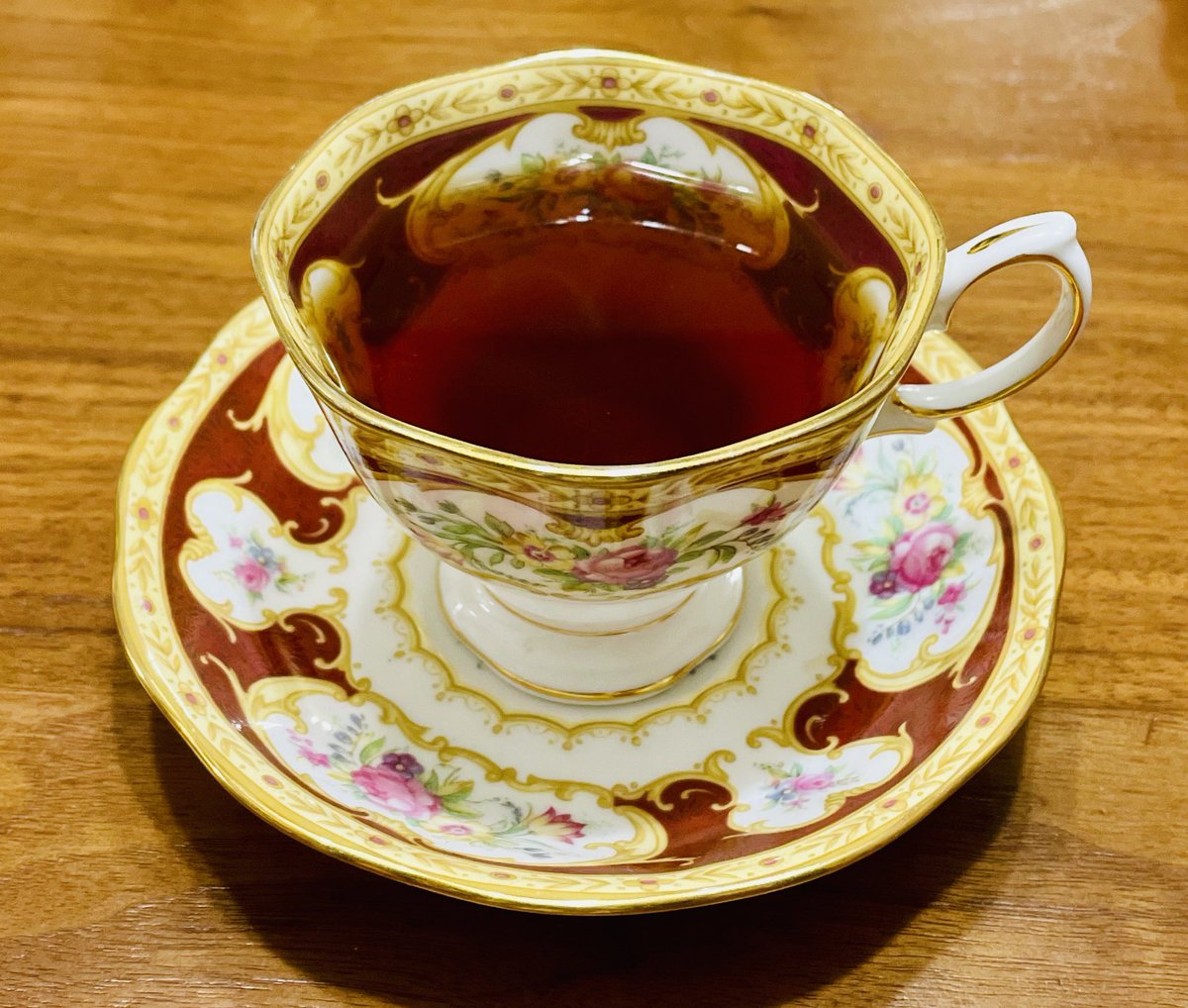 nonbiridake's tweet photo. お茶の時間🫖 https://t.co/PE3XvjChIo