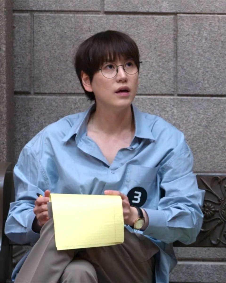 gyurini203's tweet photo. 안경코어 규현오빠 ㅈㅉ ㄴㅁ 선배재질이다 어떡해 너무 총명해보여요 https://t.co/PVezSBlQkB