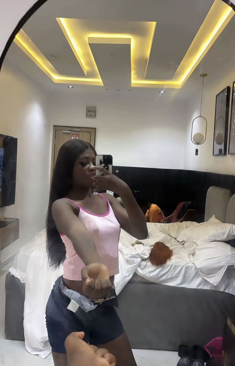 voltagequeenn's tweet photo. Hi 👋 
I’m new here 🥺❤️ https://t.co/E9C3JrS8l5