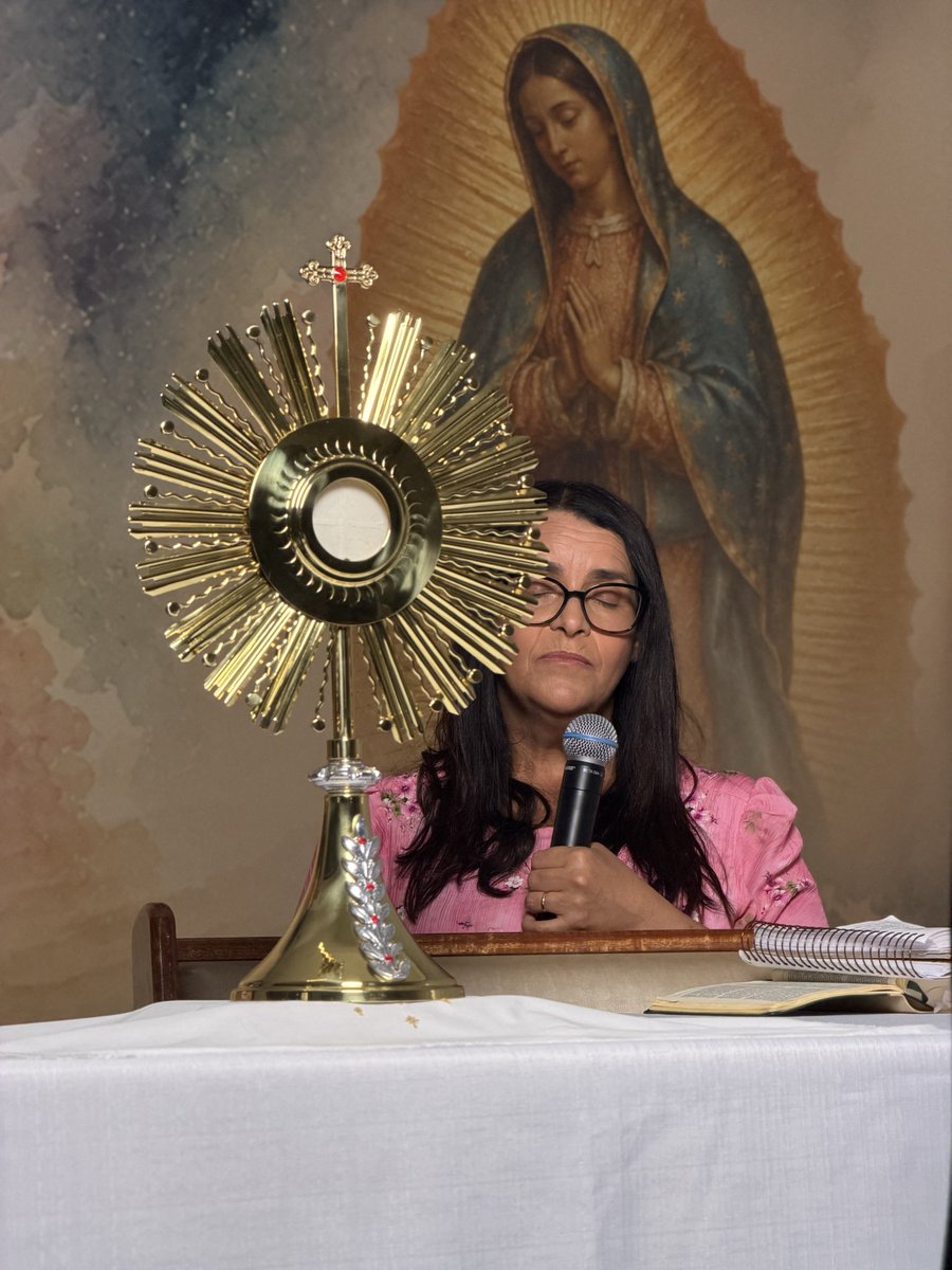 FreiGilsonCMES's tweet photo. Que alegria rezar mais um Santo Rosário com vocês!
A partir de agora, faltam apenas três dias para terminarmos esse grande propósito dos 40 Dias com São Miguel Arcanjo. Estamos chegando ao fim de uma caminhada muito especial.

E hoje começa a nossa Vigília de São Miguel Arcanjo, a partir das 18h. Vai ser muito especial! Programe-se para viver esse momento conosco.

O Rosário de hoje também foi muito especial, muito forte e profundo. Deus falou muito ao nosso coração.

Me conta aqui nos comentários: qual foi o momento que mais te marcou hoje?
