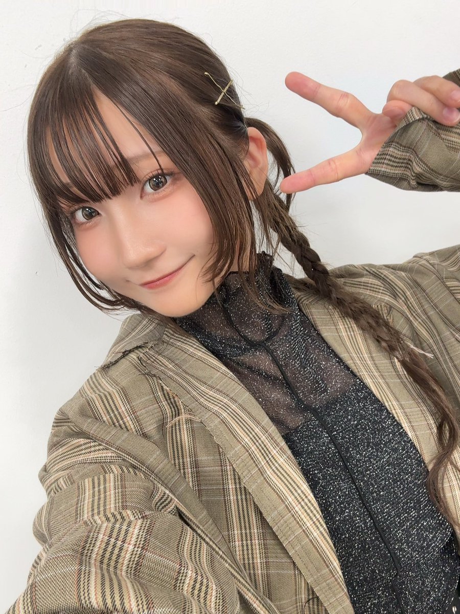 arale_yumemita's tweet photo. #ゆめみた 5th Single
「これはぼくたちの生存のあらすじ」
リリースイベント🎉✨️
in タワーレコード 錦糸町パルコ店様✨️

ありがとうございました！✨️

カタカナ禁止(錦糸)や
1人該当を狙うソロサーチ楽しかった^.ˬ.^

今日はカッコよく秋🍁大人コーデ…✨️
髪もまとめてみたよ〜！
どうかな？ https://t.co/Z9AIQrxVQ8