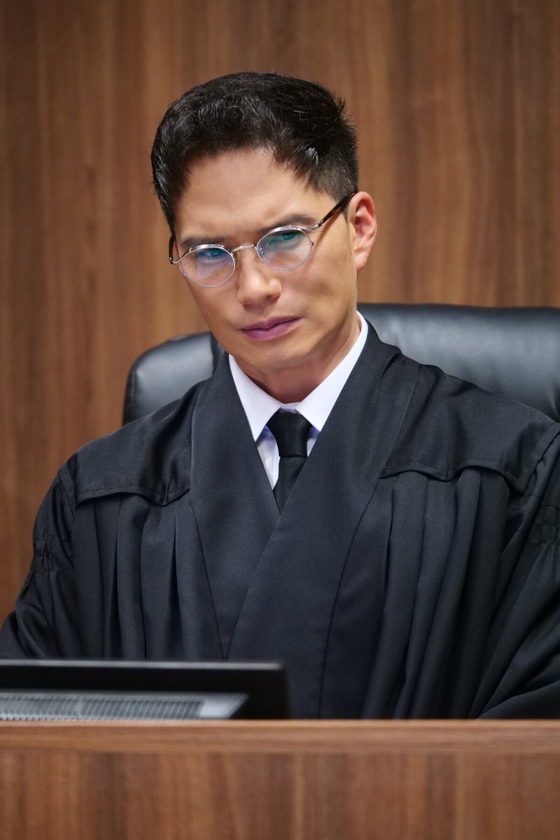 comic_natalie's tweet photo. 「世にも奇妙な物語」市原隼人が主演、AIが被告の裁判を描く特別編に梵そよぎが出演
https://t.co/rHaHVD0Hzj

#世にも奇妙な物語 #梶裕貴 https://t.co/bmPa16RIHs