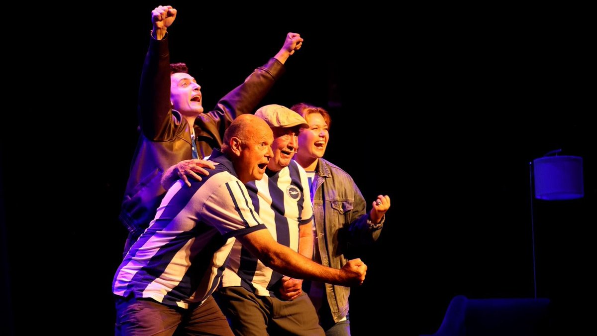 StandorFallplay's tweet photo. 🎭 MORE FROM THE STAGE 🎭

A few more brilliant photos from the incredible run of Stand Or Fall the Play at Theatre Royal Brighton. What a show, what a cast and what a week! 💙⚽️

It’s been fantastic seeing the story of Brighton & Hove Albion brought to life on stage, and we’ve loved sharing the journey with you.

📸 Photos courtesy of renierifilm

#StandOrFall #BHAFC #BrightonAndHoveAlbion #TheatreRoyalBrighton #Brighton #Seagulls #Theatre