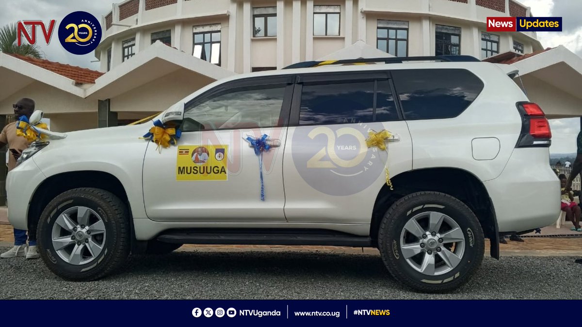 ntvuganda's tweet photo. PHOTOS: The people of Tooro have rewarded Charles Kamurasi, Musuuga, with a brand-new white Land Cruiser TX for standing firm and protecting the Tooro Kingdom's cultural norms during conflicts that arose after the death of King Oyo.

#NTVNews

📸 David Bukenya https://t.co/XVHnH7geYX