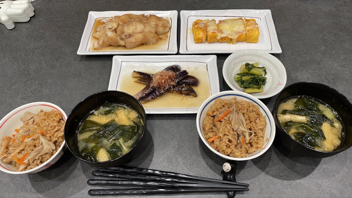 otbkblack's tweet photo. 今日の夫が作る夕ご飯。
居酒屋風な男メシ。
#男メシ　#料理 https://t.co/hFYhuWj5bc