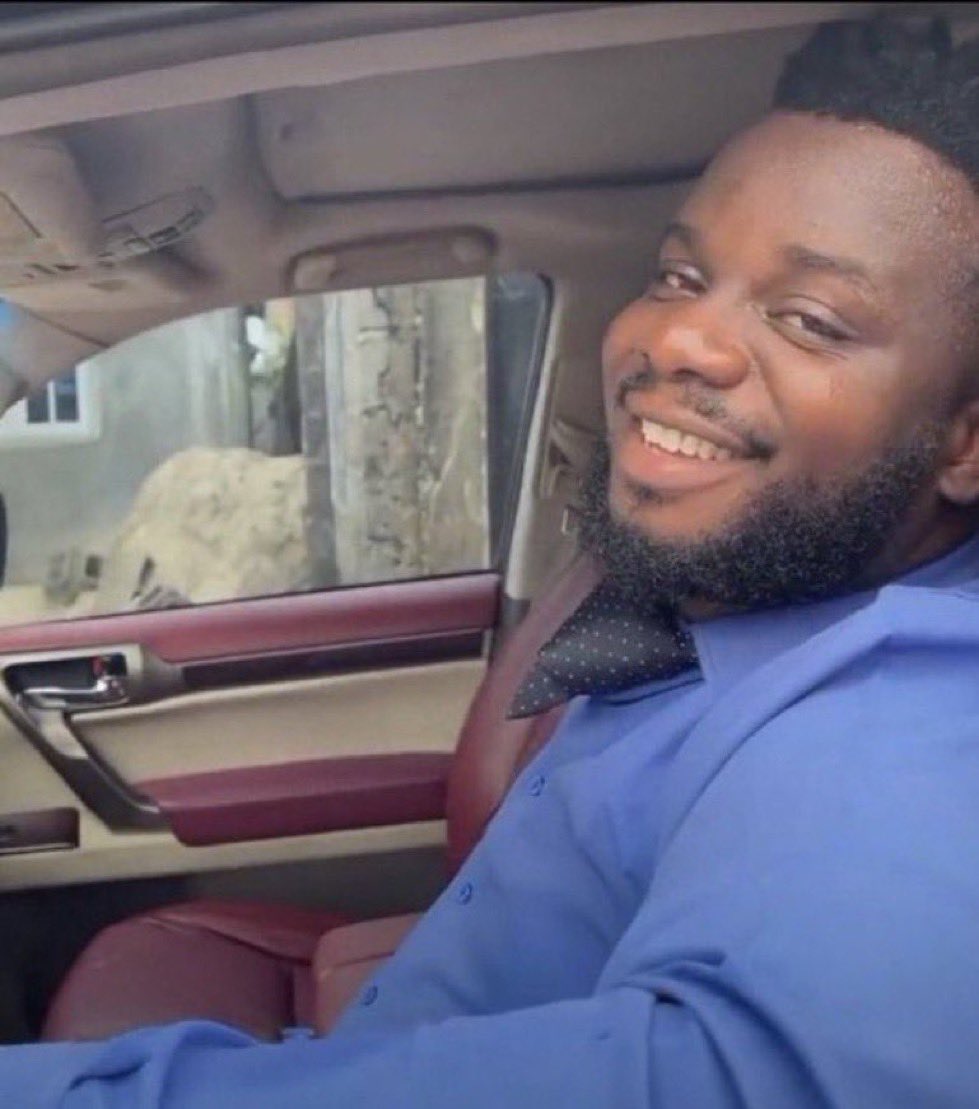 ayodele_real1's tweet photo. Just keep smiling https://t.co/pBQ9zGjF6O
