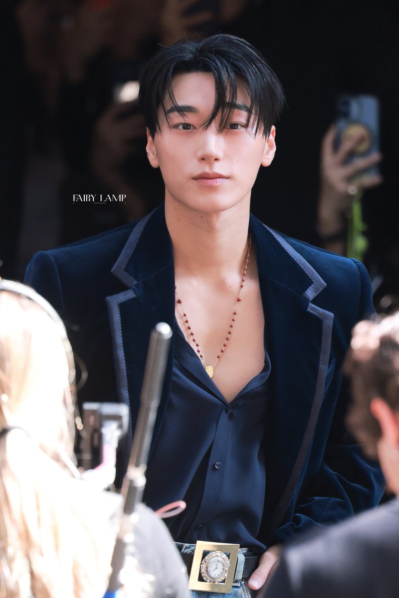 fairy_lamp710's tweet photo. 260926 D&amp;G SS27 Show Pre.

#CHOISAN #SAN #최산 
#SANxDolceGabbanaSS27
#DGSS27 #DOLCEGABBANA 
@dolcegabbana @ATEEZofficial https://t.co/Wy33Ksd7af