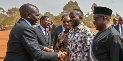 Honcalebamisi's tweet photo. He was given one assignment to go yee and break any opposition movement.

He is doing it well, so far!

Now ,show me one photo of caleb with the oppressor ? NOT AI generated. Real evidence.

Mumenizoea sana huku nje. 

Nitatoa one by one . We need to judge all of us fairly.

His fake court case was collapsed unceremoniously, his goons in homabay were instantly released!