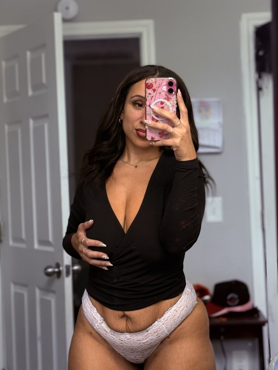 peachyhoneydrip's tweet photo. PREMIUM 🌊 COME COME BBY https://t.co/Vr556tnBHM