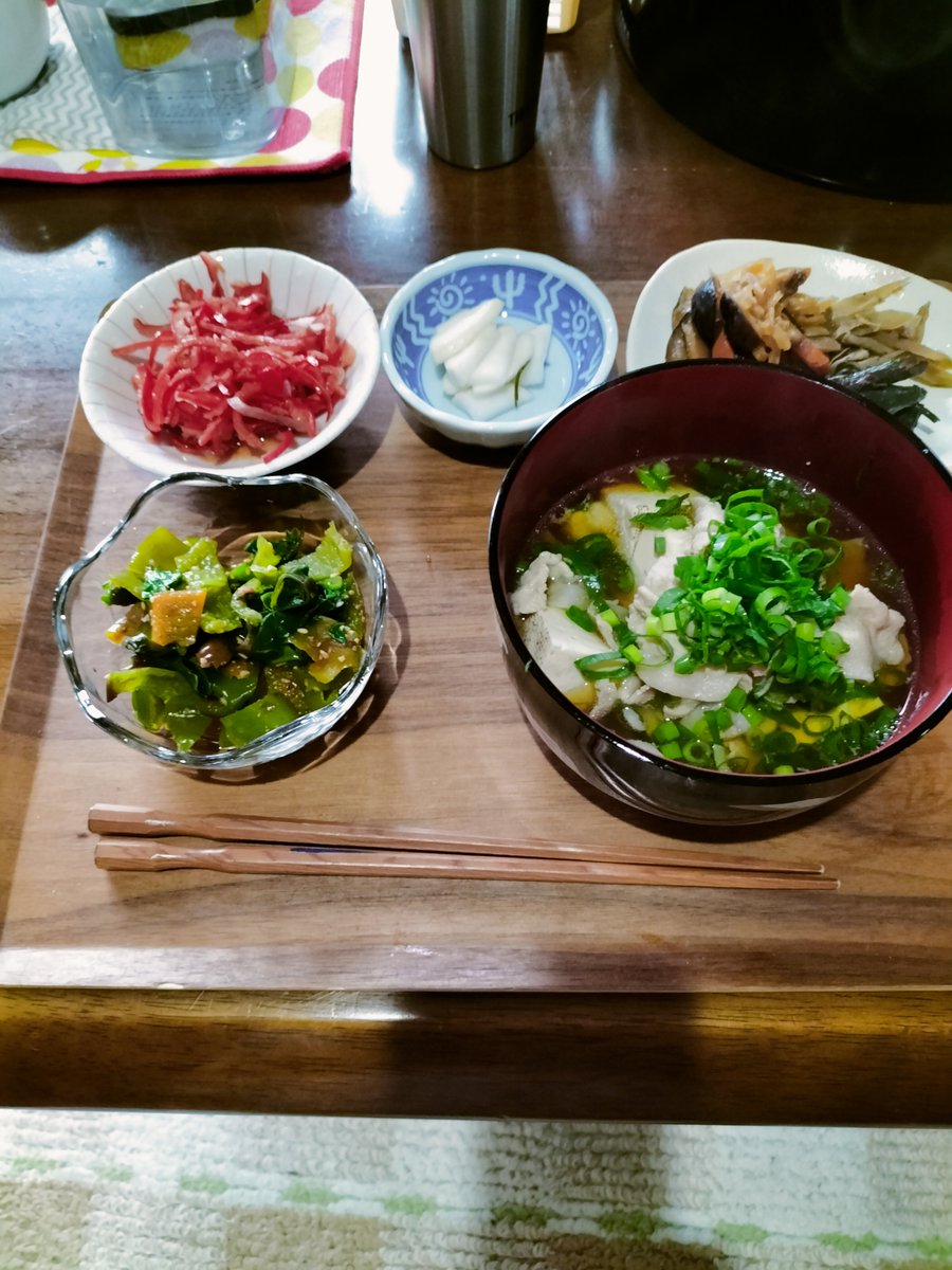 rakuencharmy's tweet photo. 豚の肉吸い😁肉吸いは牛肉が本場のパターンらしいけど豚ロースのしゃぶしゃぶ肉で作ってみた✌
#肉吸い #今日の晩ごはん https://t.co/qMoTz1Q9ja