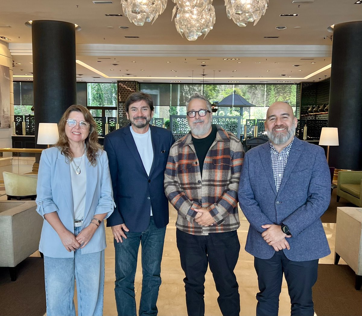 ccglar's tweet photo. Un muy buen encuentro con Fabián Moncada, presidente de AOCA, y Mónica Montes Roberts, directora ejecutiva, en el Hotel Emperador.

Compartimos una charla muy productiva para alinear líneas de trabajo, identificar objetivos comunes y explorar nuevas oportunidades.

#CCGLAR #AOCA https://t.co/c8jPP0xHnR