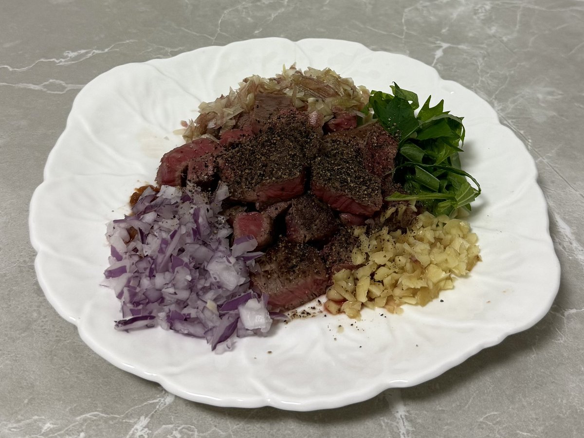 mypcn_'s tweet photo. バズってた牛肉タルタルおいしかった🥩 https://t.co/0mCMAwM7Q6