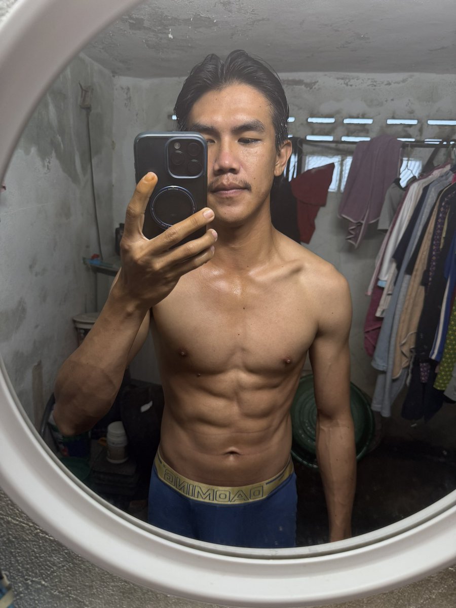 chatchet1999's tweet photo. จงก้าวไปข้างหน้า ถึงจะช้าแต่ก็ยังดีกว่าถอยหลัง #เชียงราย https://t.co/O189IOcAzI