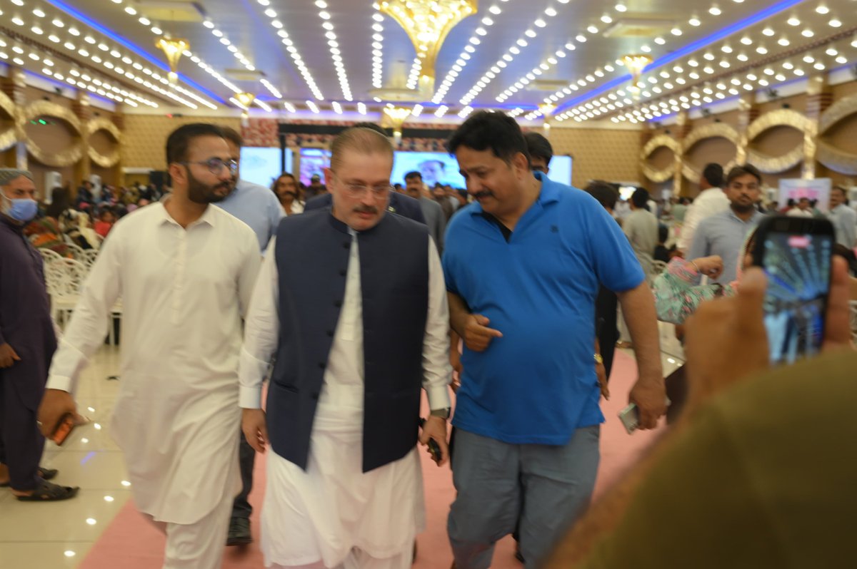 FaizullahK64113's tweet photo. شہید محترمہ بینظیر بھٹو کے خواتین کو بااختیار بنانے کے وژن کو آگے بڑھاتے ہوئے میرپورخاص میں خواتین کے لیے مفت پنک اسکوٹیز کی تقسیم ایک اہم اقدام ہے۔
#FreePinkScootyMirpurkhas #WomenEmpowerment https://t.co/6UBTXouu8v